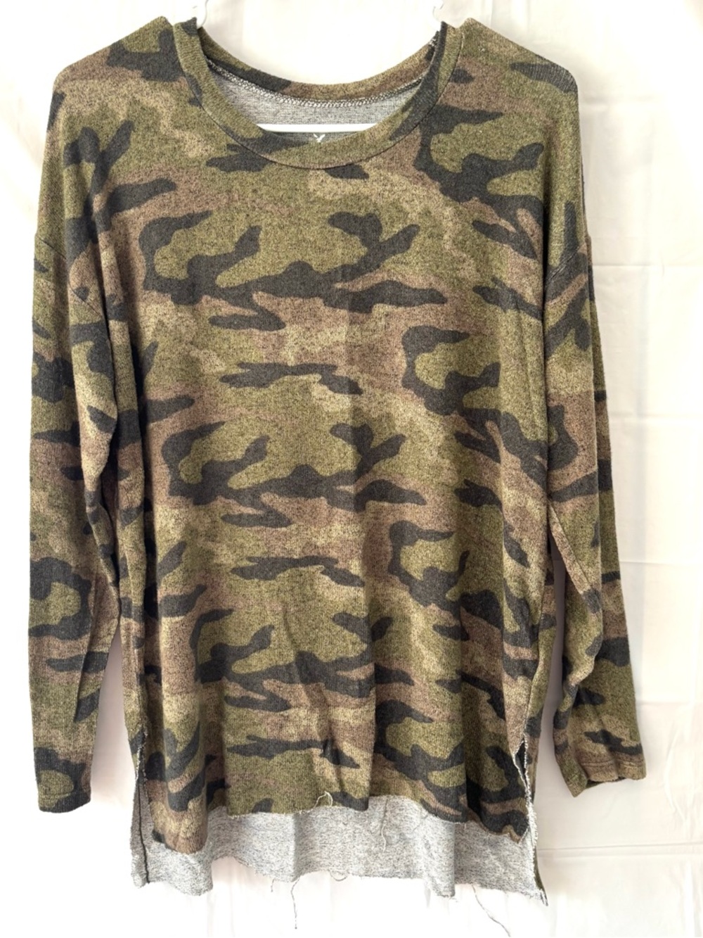 NWOT American Eagle Plush Camo Green Long Sleeve Top SZ M